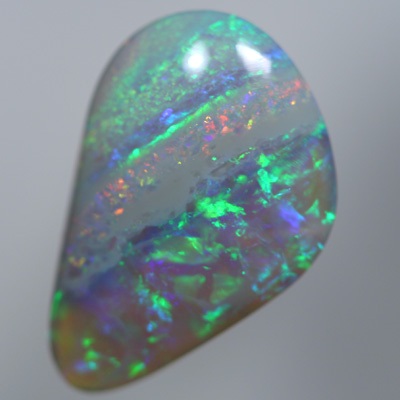 SOLID SEMI BLACK OPAL Crisp and bright green colours